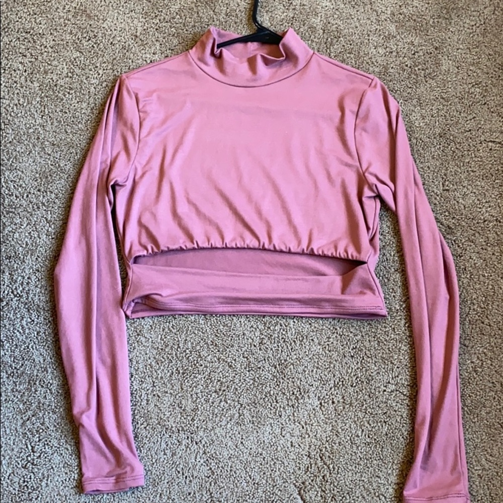 SUPER CUTE URBAN OUTFITTERS MOCK NECK
